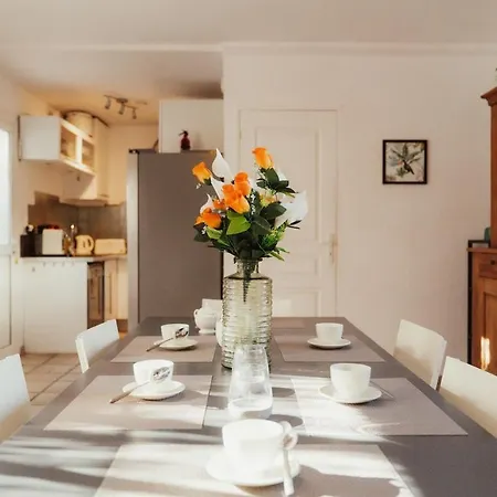 Ferienhaus Charmante Maison A - Au Calme Avec Piscine Sanary-sur-Mer