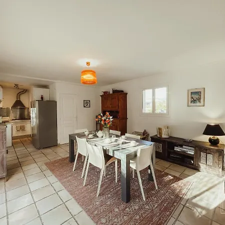 Ferienhaus Charmante Maison A - Au Calme Avec Piscine Sanary-sur-Mer