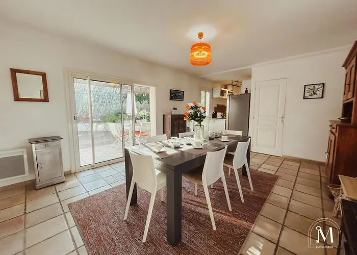 Nyaraló Charmante Maison A - Au Calme Avec Piscine